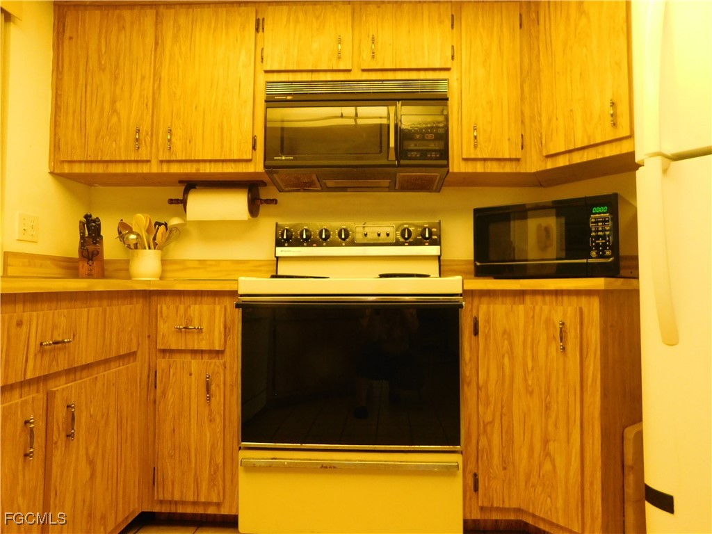 904 SE 18th Street Cape Coral FL 33990 2025014610 image9