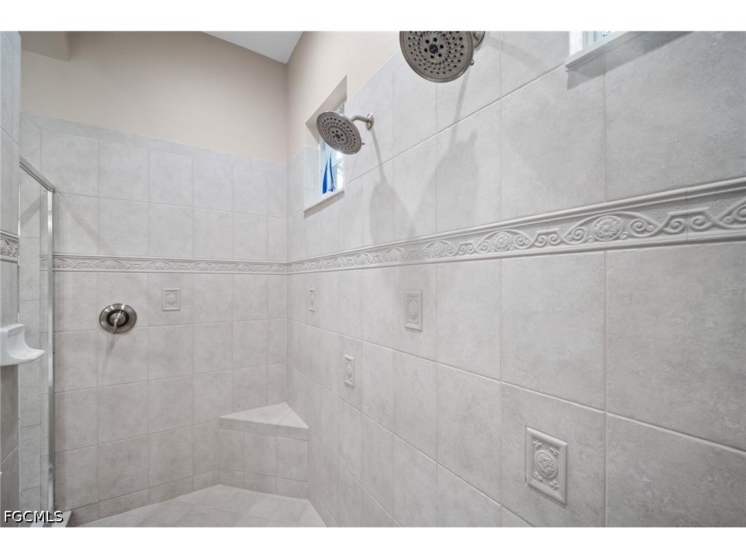 9042 Bronco Court Naples FL 34113 2026025991 image19