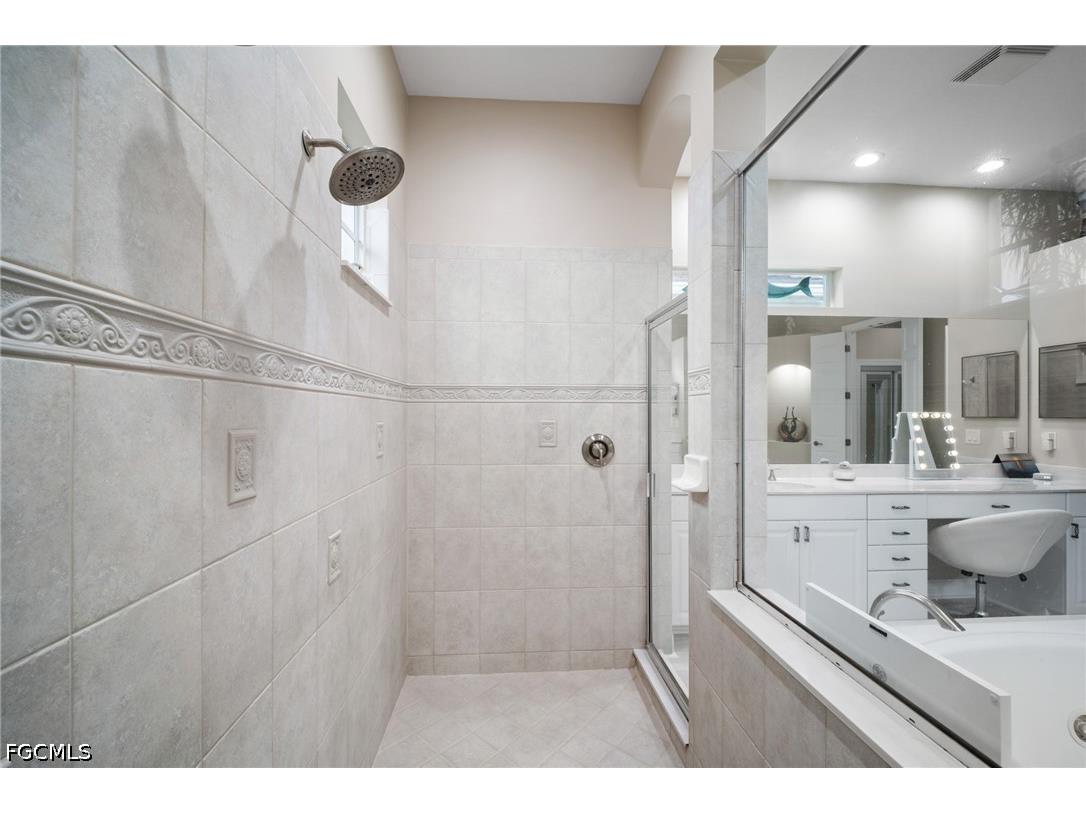 9042 Bronco Court Naples FL 34113 2026025991 image20