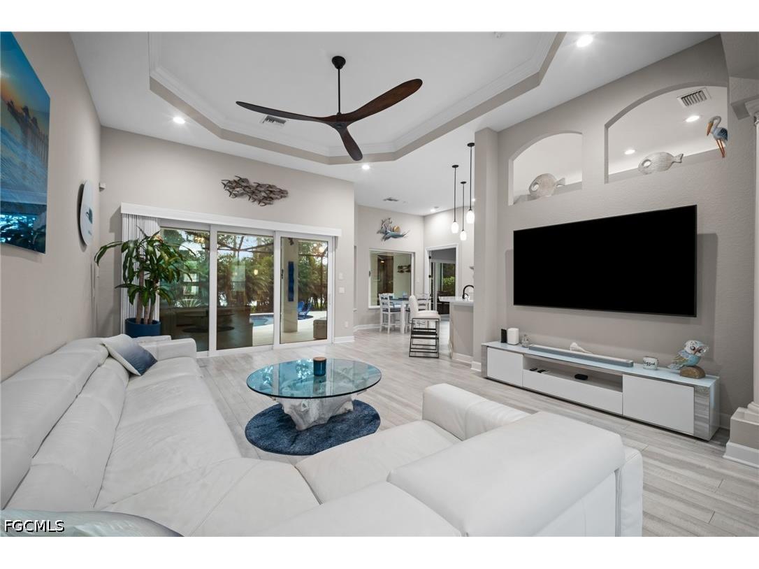9042 Bronco Court Naples FL 34113 2026025991 image5