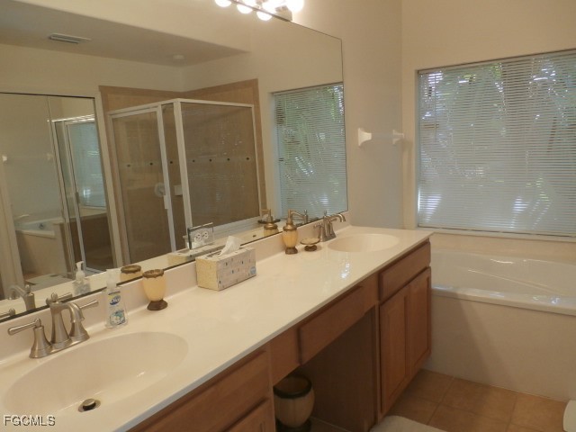 9044 Shadow Glen Way Fort Myers FL 33913 2025000380 image16