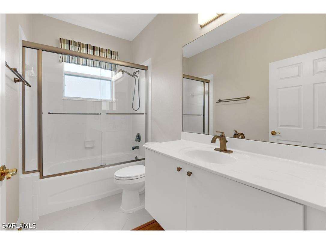 9044 Springview Loop Estero FL 33928 226024326 image18