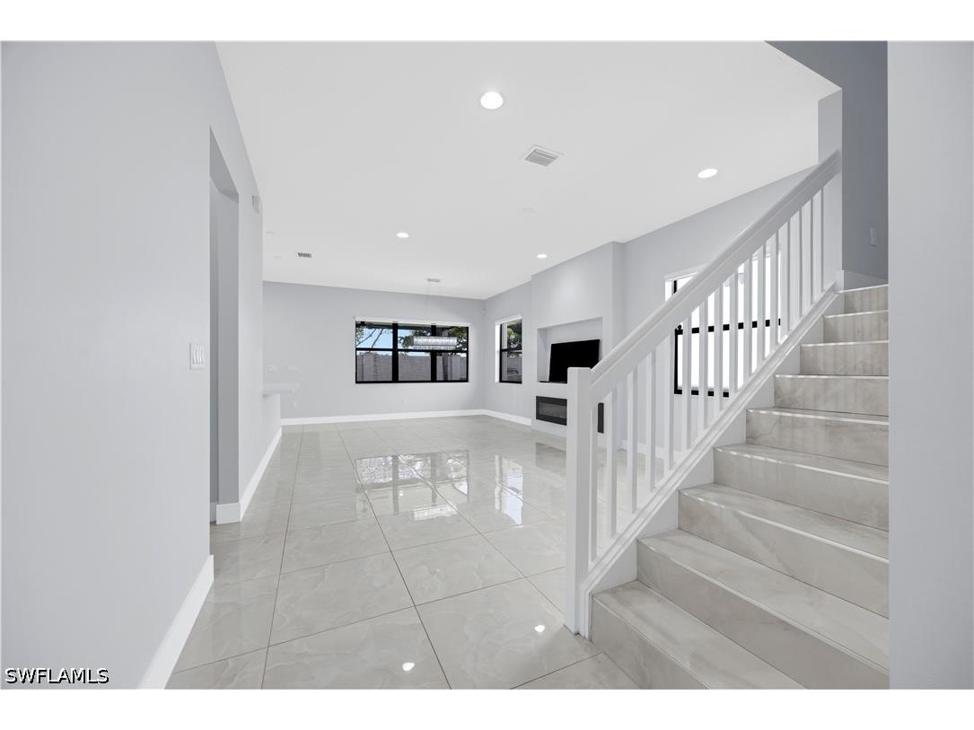 9045 Madrid Circle Naples FL 34104 226011924 image10