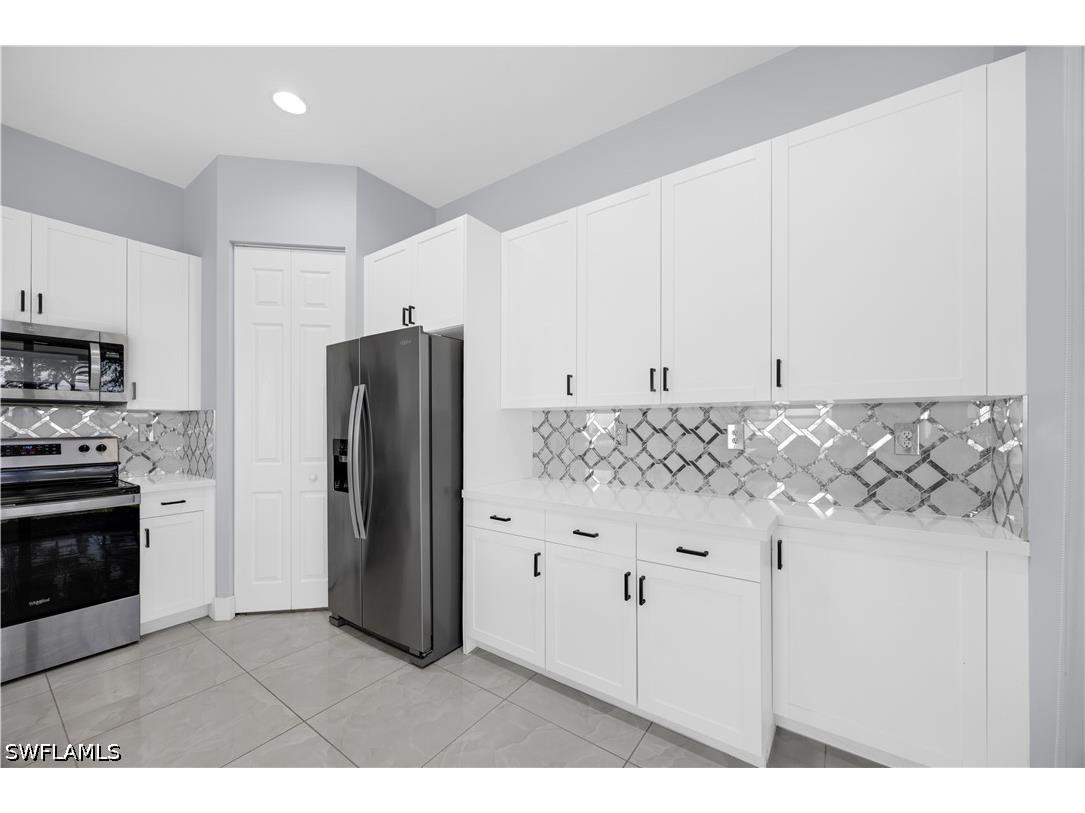 9045 Madrid Circle Naples FL 34104 226011924 image17
