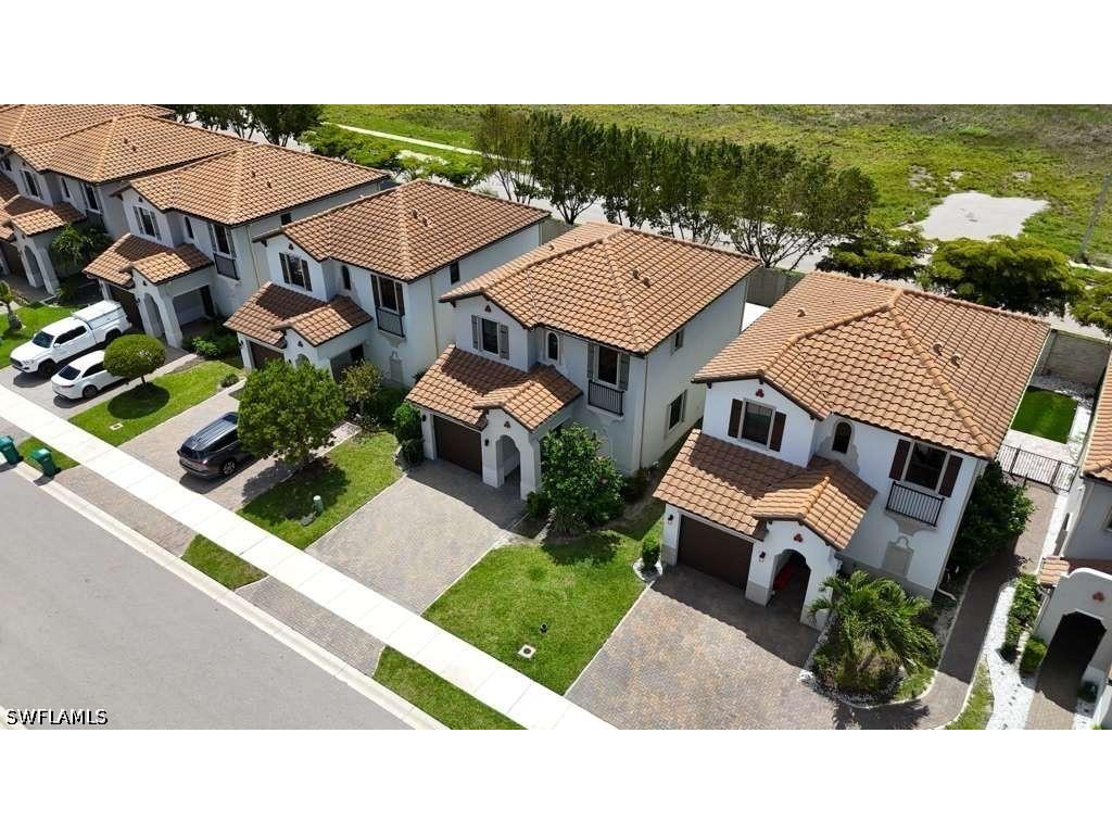 9045 Madrid Circle Naples FL 34104 226011924 image3