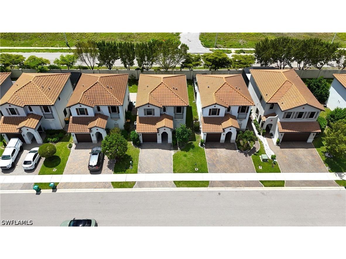 9045 Madrid Circle Naples FL 34104 226011924 image4