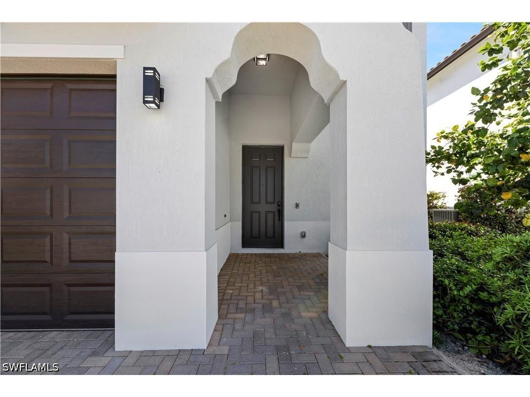 9045 Madrid Circle Naples FL 34104 226011924 image8