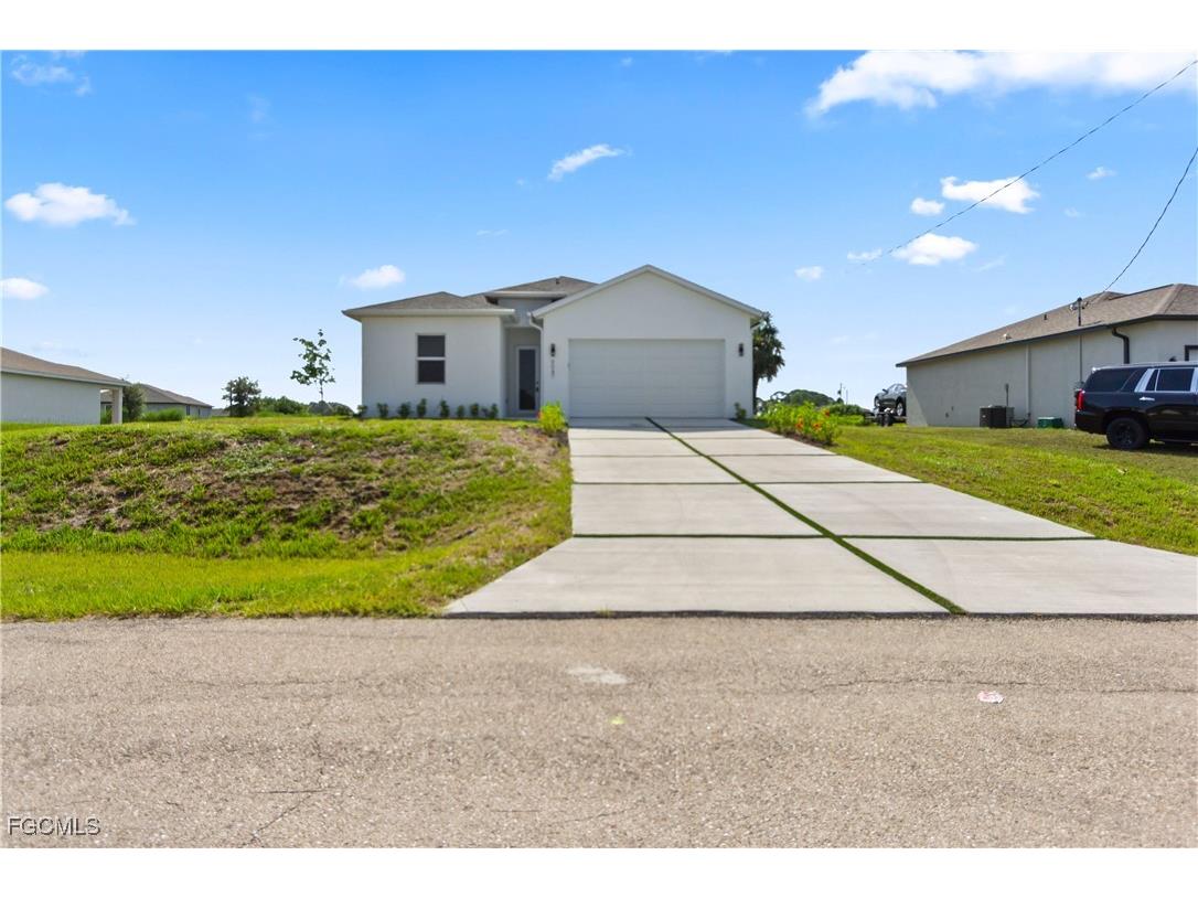 9047 Maywood Circle Labelle FL 33935 2025004374 image1