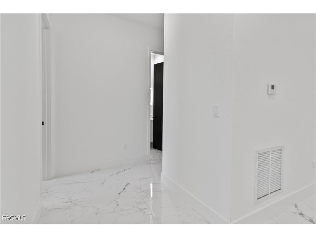 9047 Maywood Circle Labelle FL 33935 2025004374 image10