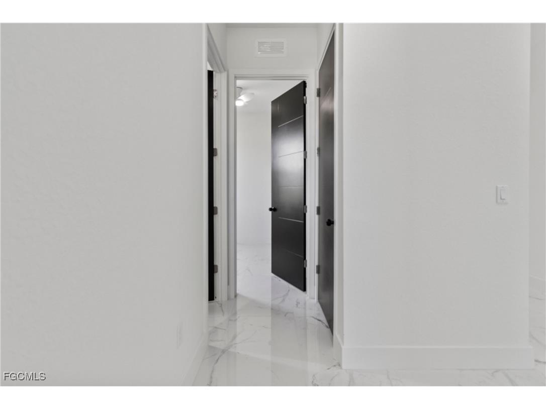 9047 Maywood Circle Labelle FL 33935 2025004374 image13