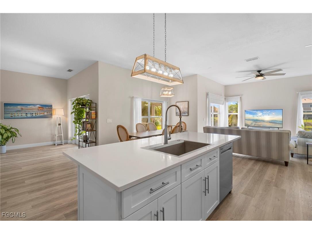 9049 Spring Mountain Way Fort Myers FL 33908 2026006399 image12