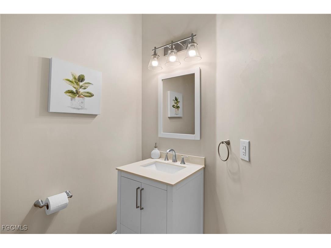 9049 Spring Mountain Way Fort Myers FL 33908 2026006399 image21