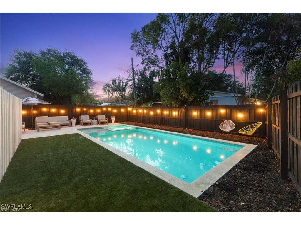 905 13th Street N Naples FL 34102 225074964 image1