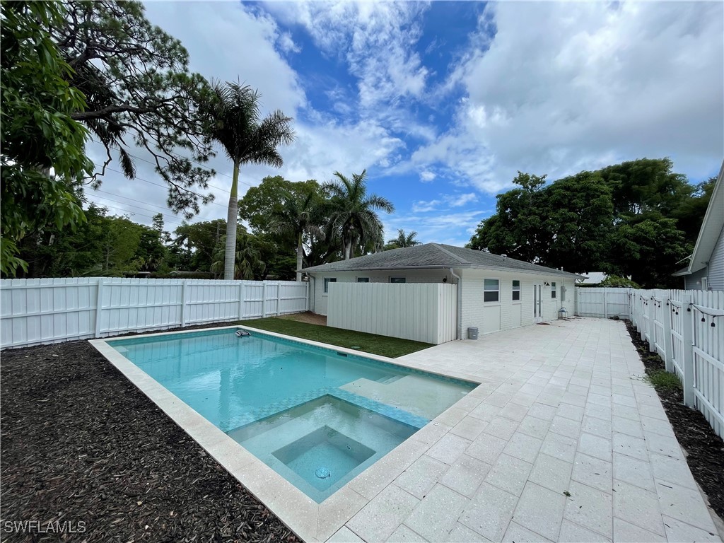 905 13th Street N Naples FL 34102 225074964 image2