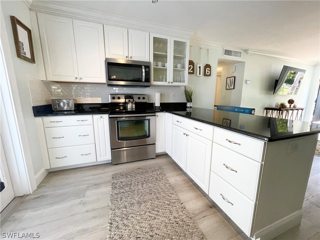 905 13th Street N Naples FL 34102 226010423 image5