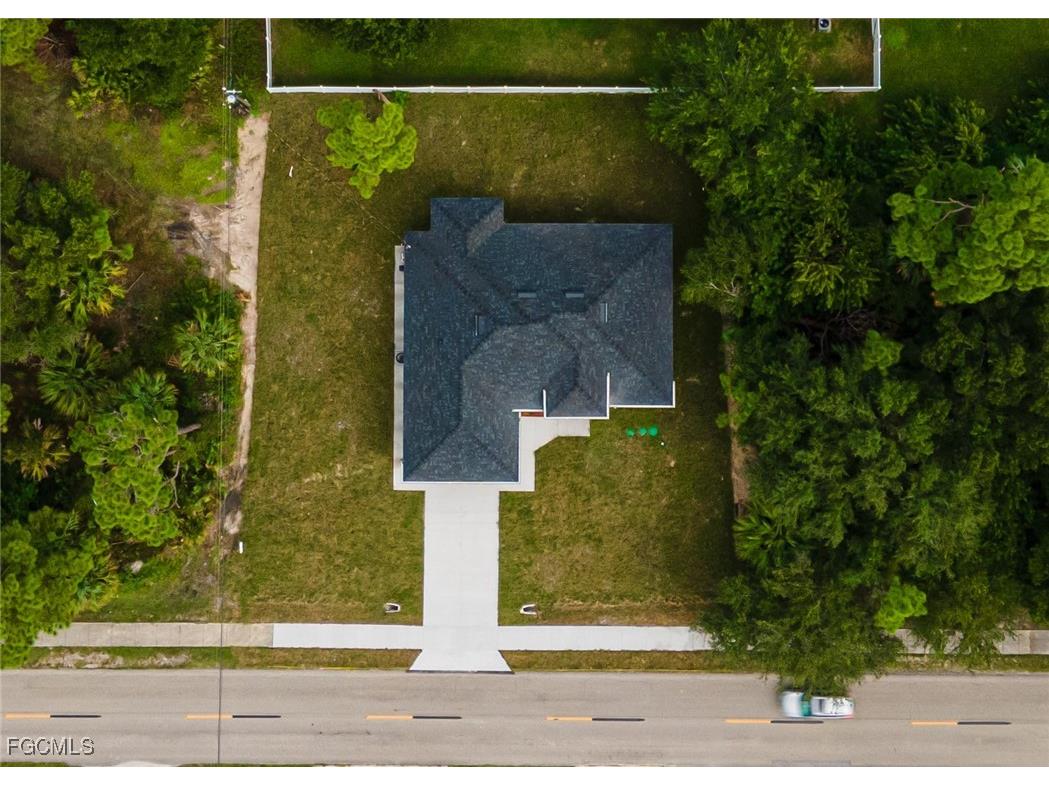 905 E 6th Street Lehigh Acres FL 33972 2025014237 image3