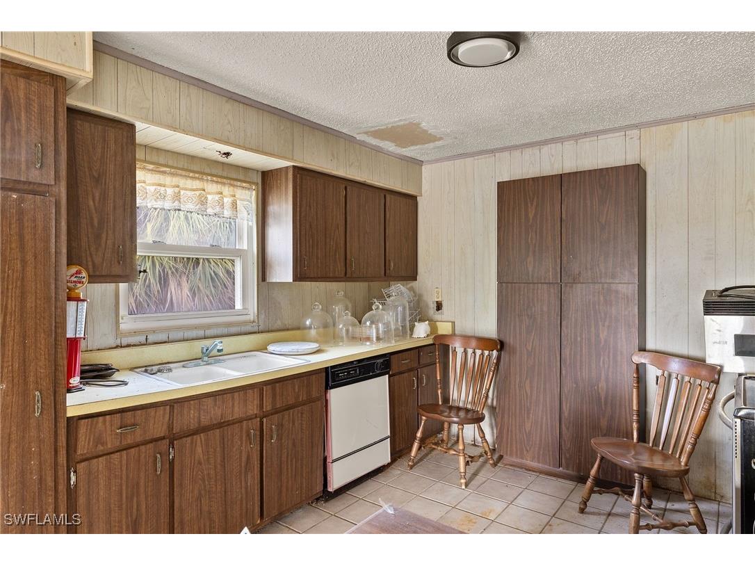 905 Fitzhugh Street Sanibel FL 33957 225051228 image10