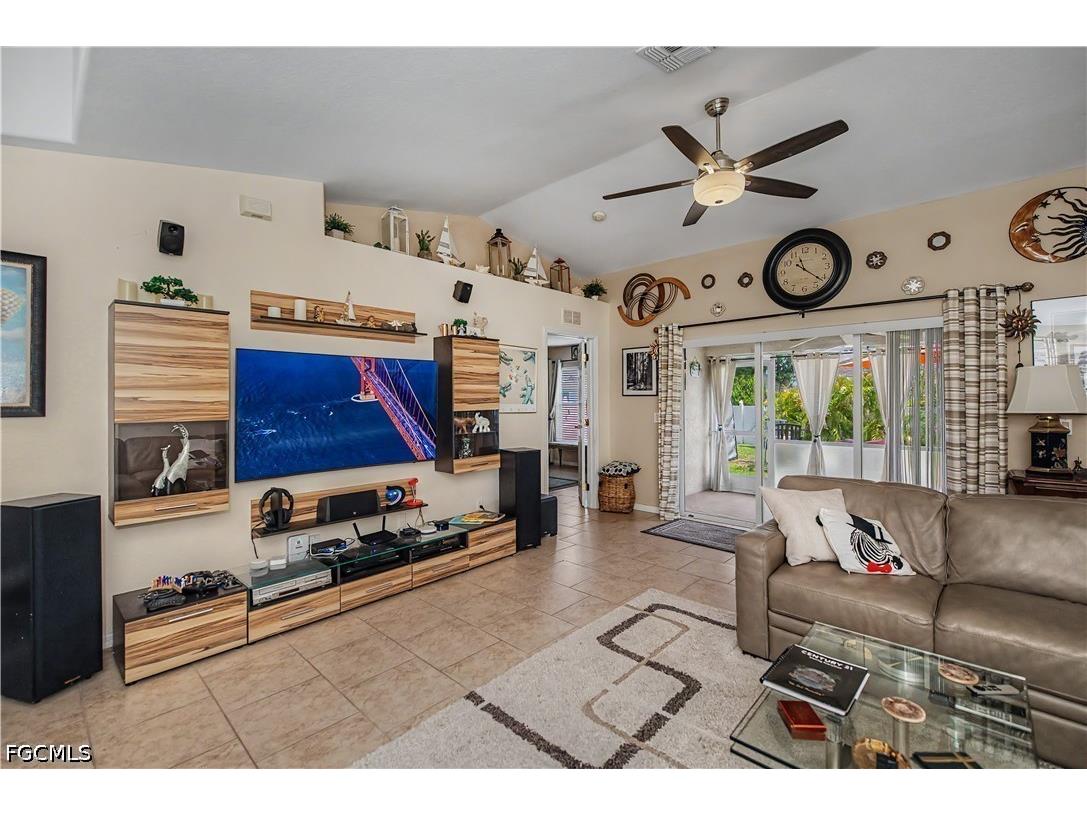 905 NE 17th Street Cape Coral FL 33909 2026026358 image4