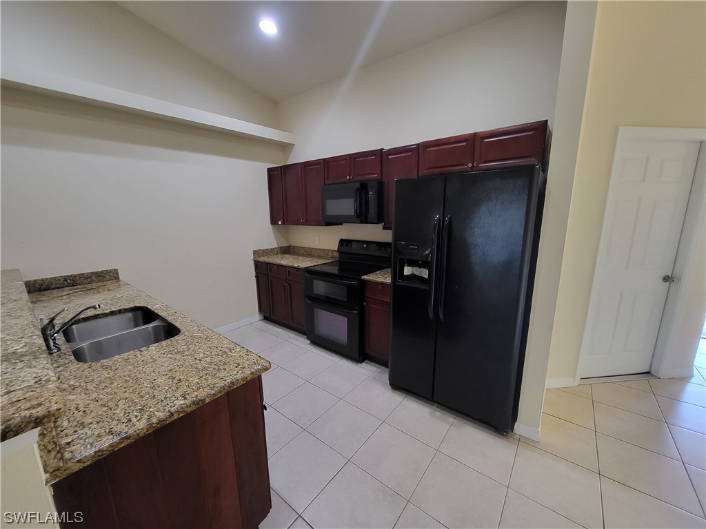 905 SE 13th Street Cape Coral FL 33904 223088667 image1