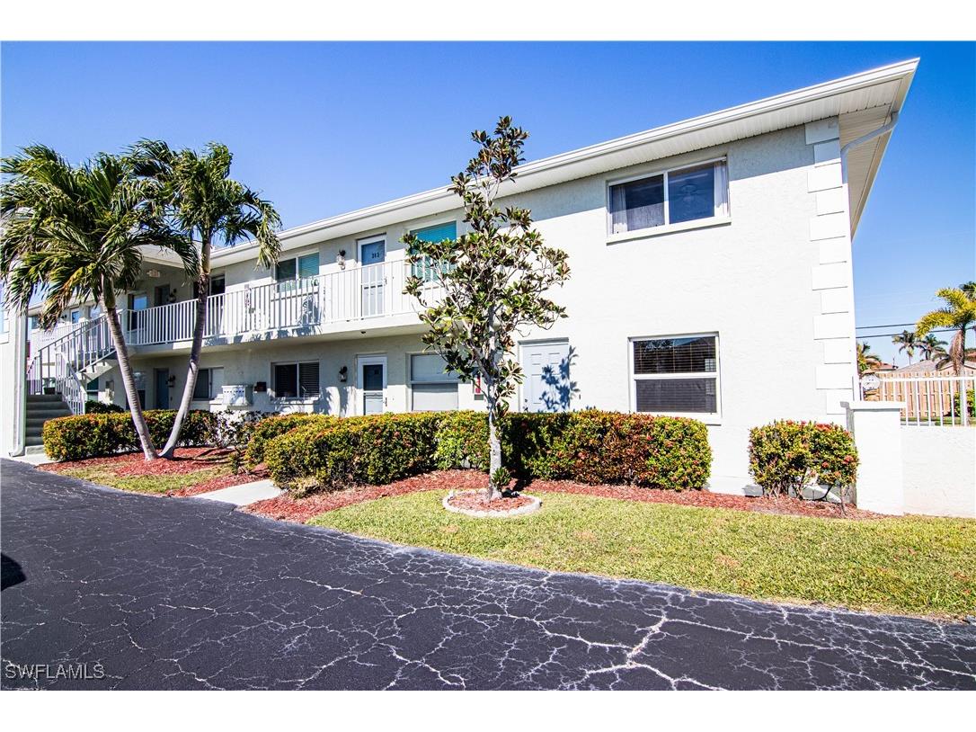 905 SW 48th Terrace #104 Cape Coral FL 33914 225004278 image1