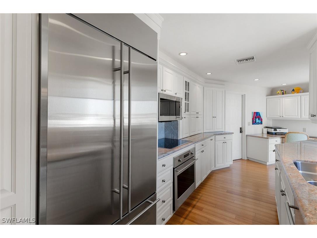 9051 Gulf Shore Drive #701 Naples FL 34108 226006997 image11