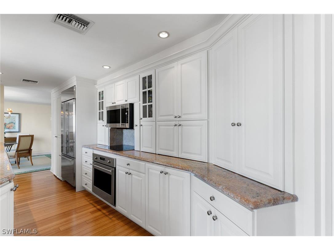 9051 Gulf Shore Drive #701 Naples FL 34108 226006997 image13
