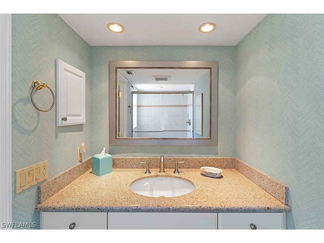 9051 Gulf Shore Drive #701 Naples FL 34108 226006997 image26
