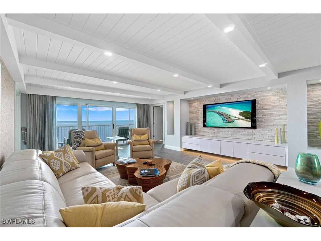 9051 Gulf Shore Drive #PH3 Naples FL 34108 225076271 image1