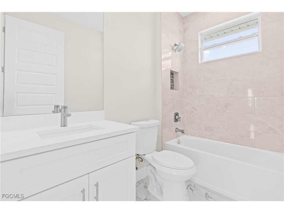 9051 W Justice Circle Labelle FL 33935 2025004567 image35