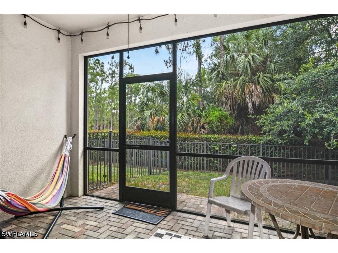 9052 Glenforest Drive Naples FL 34120 226022257 image10