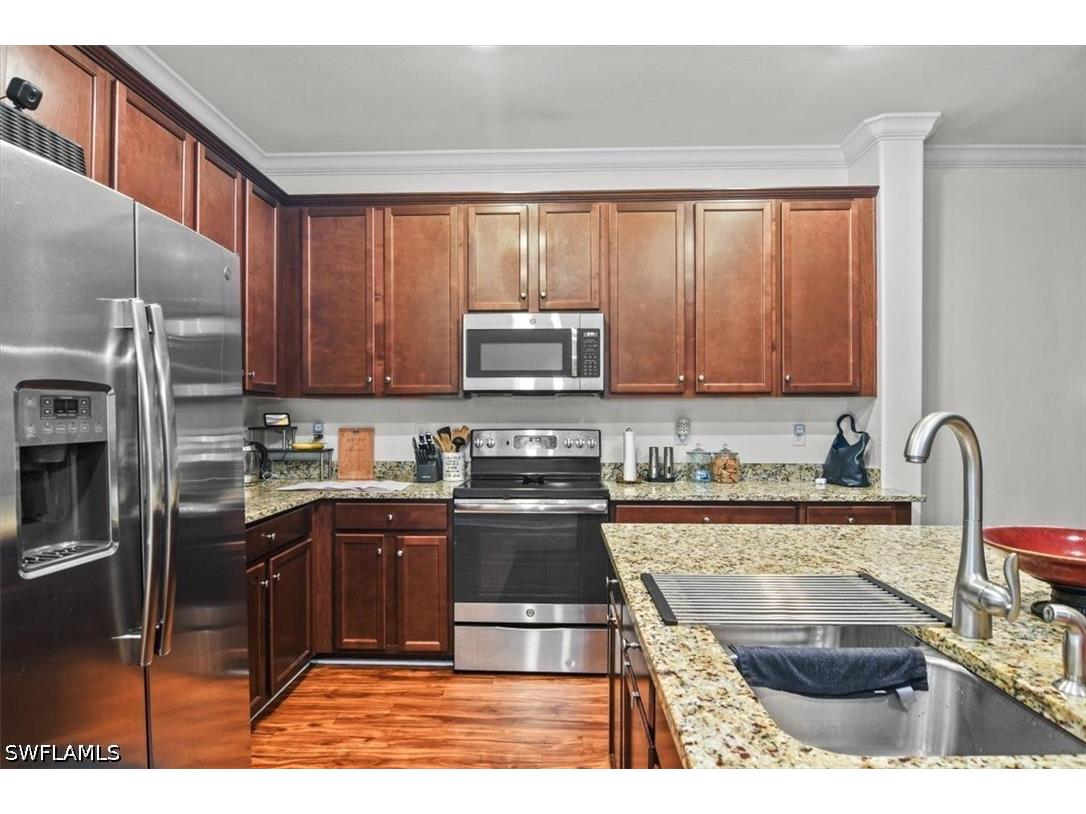 9052 Glenforest Drive Naples FL 34120 226022257 image3