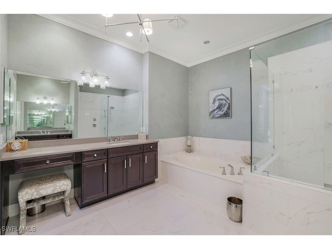 9053 Cascada Way #202 Naples FL 34114 225056002 image16