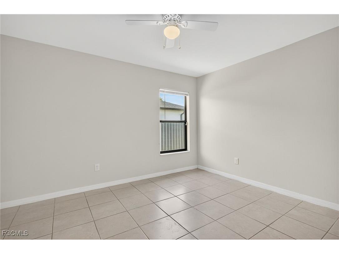 906/908 SE 6th Court Cape Coral FL 33990 2025008650 image11