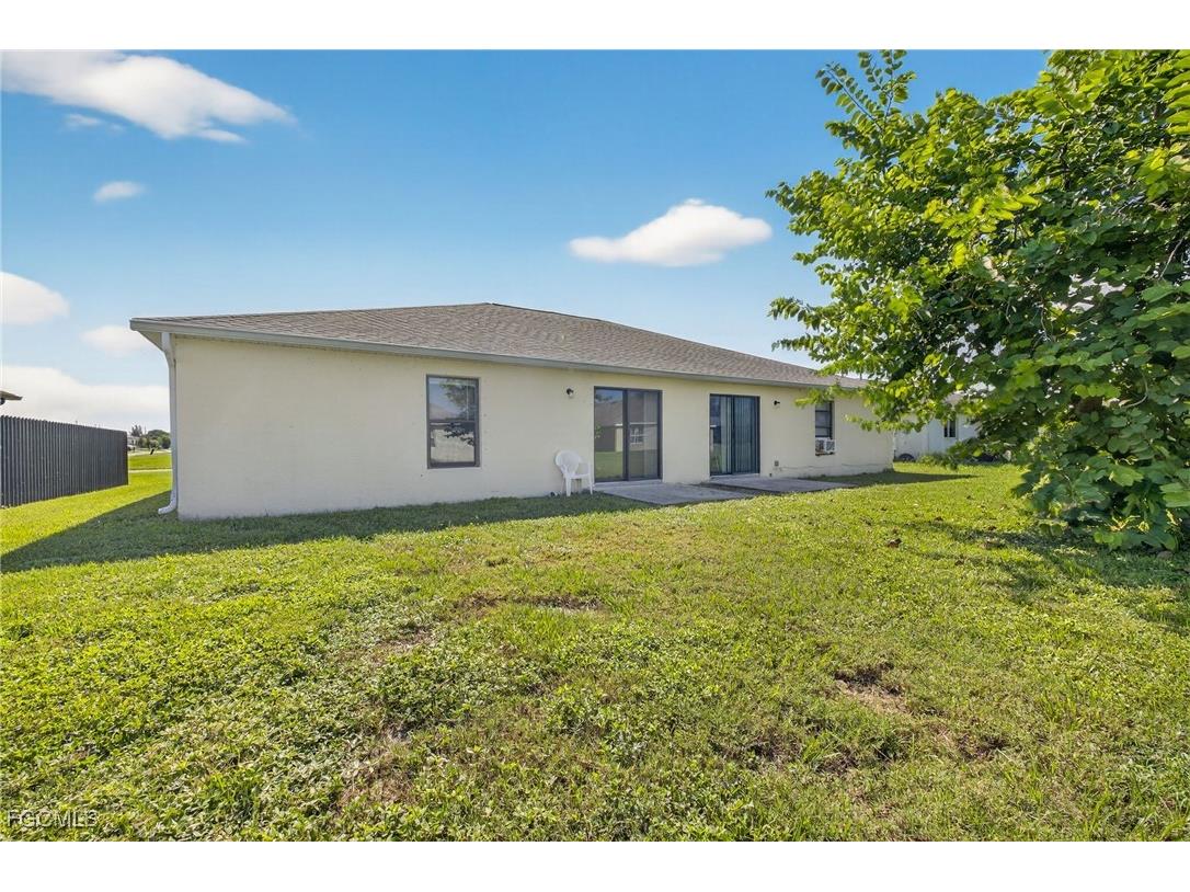 906/908 SE 6th Court Cape Coral FL 33990 2025008650 image16