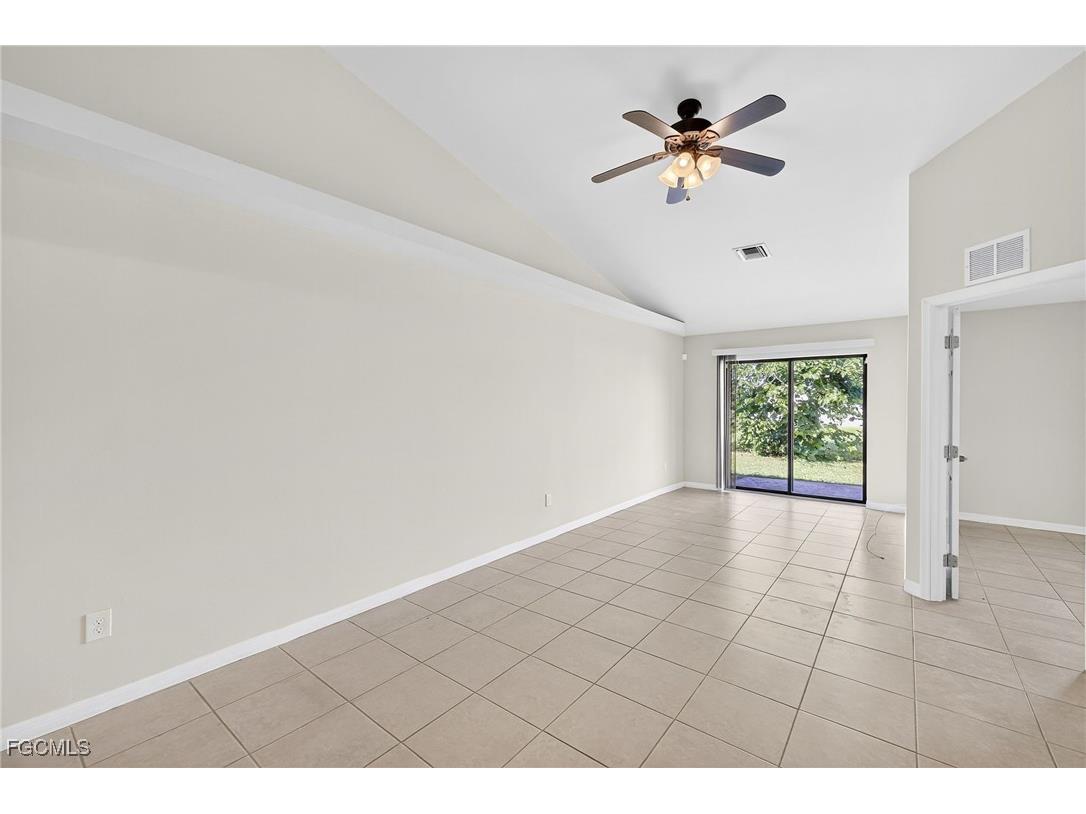 906/908 SE 6th Court Cape Coral FL 33990 2025008650 image2