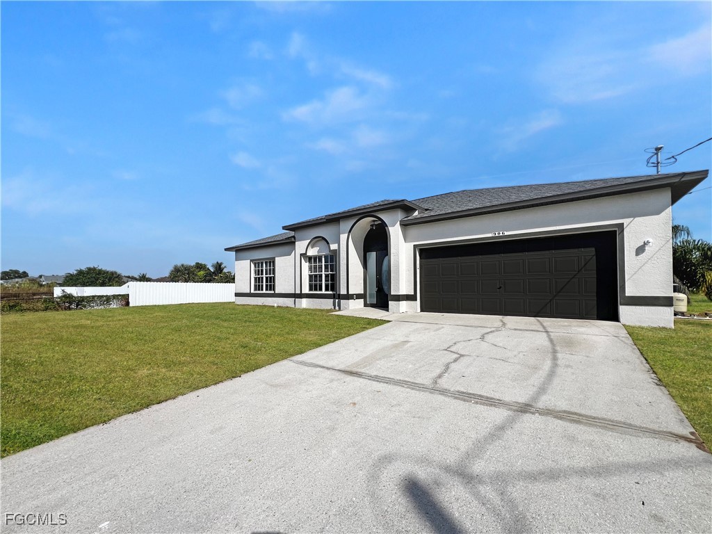 906 Alfreda Avenue Lehigh Acres FL 33971 2025021996 image2