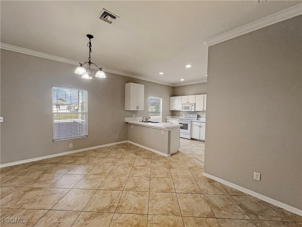 906 Alfreda Avenue Lehigh Acres FL 33971 2025021996 image8