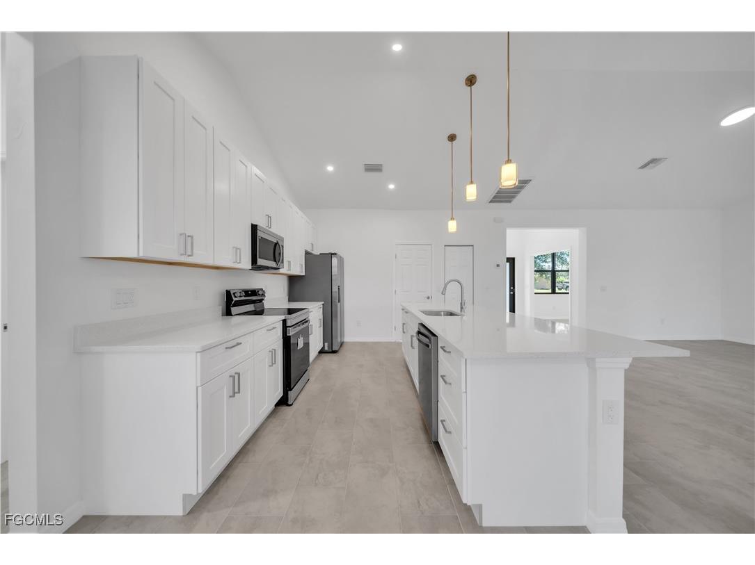 906 Bayard Terrace Port Charlotte FL 33948 2025015147 image10