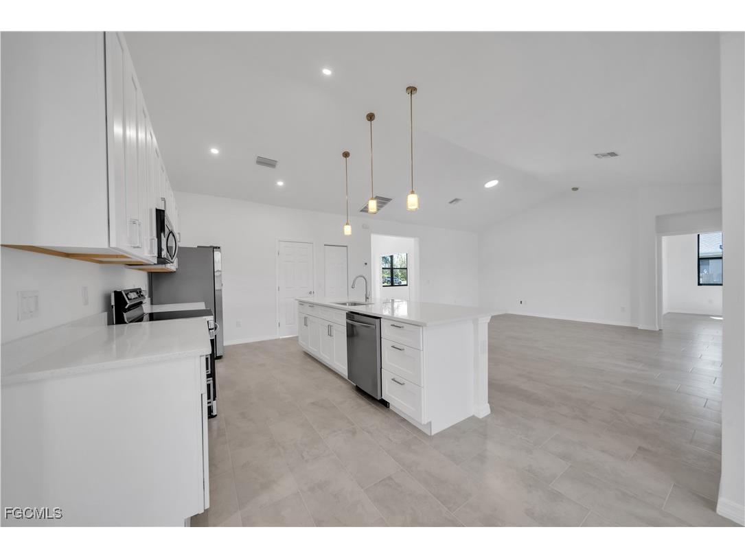 906 Bayard Terrace Port Charlotte FL 33948 2025015147 image11