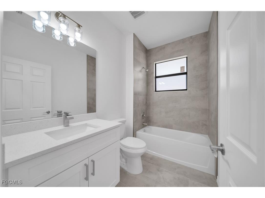 906 Bayard Terrace Port Charlotte FL 33948 2025015147 image27