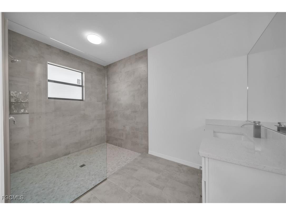 906 Bayard Terrace Port Charlotte FL 33948 2025015147 image33