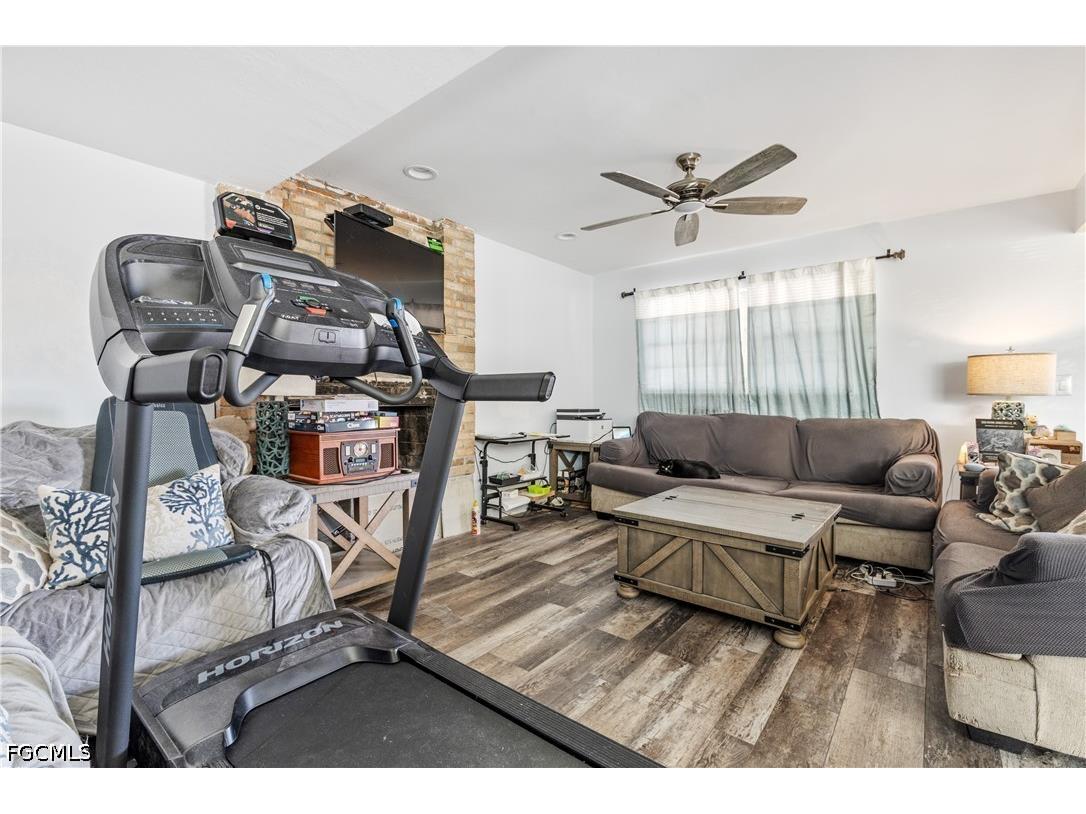 906 NE 2nd Avenue Cape Coral FL 33909 2026016899 image11