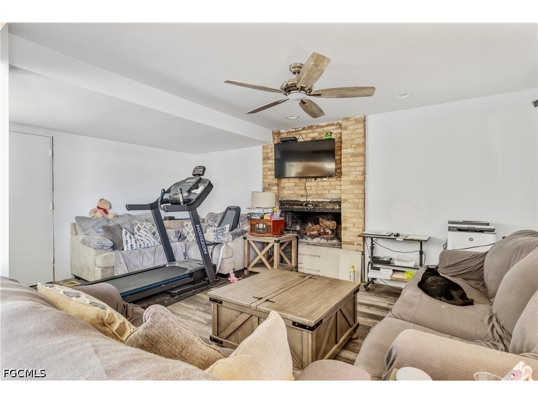 906 NE 2nd Avenue Cape Coral FL 33909 2026016899 image12