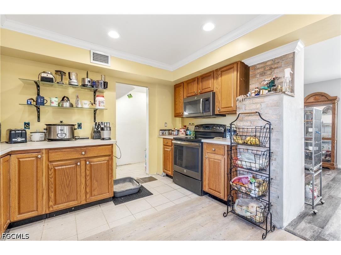 906 NE 2nd Avenue Cape Coral FL 33909 2026016899 image15