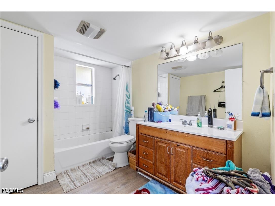 906 NE 2nd Avenue Cape Coral FL 33909 2026016899 image22
