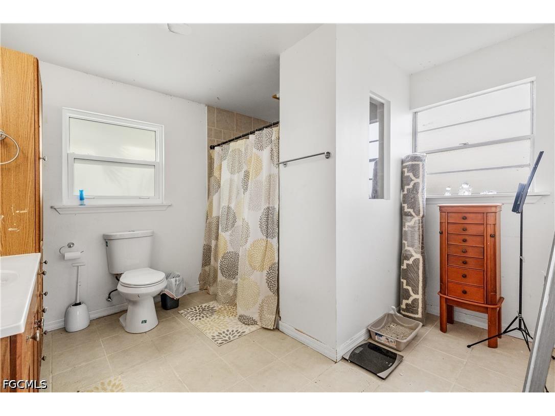 906 NE 2nd Avenue Cape Coral FL 33909 2026016899 image27