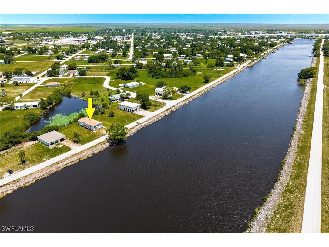 906 Riverside Drive SW Moore Haven FL 33471 223035689 image1