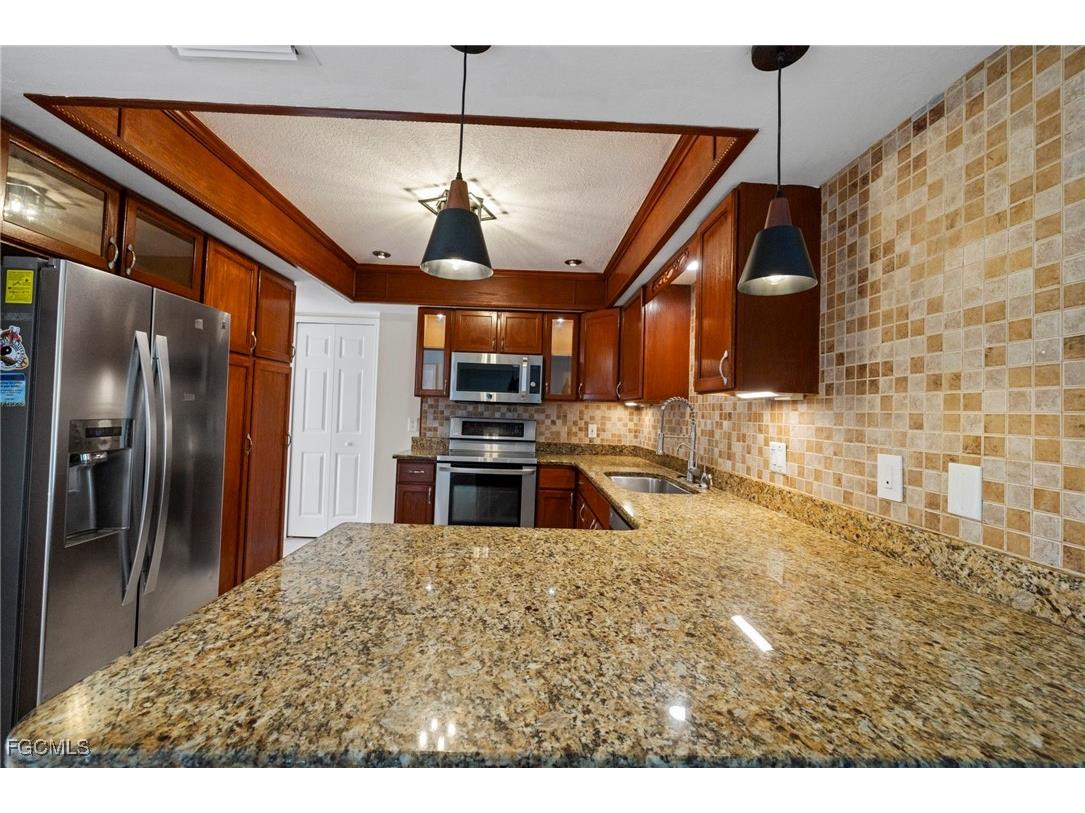 906 SW 7th Court Cape Coral FL 33991 2025012627 image10