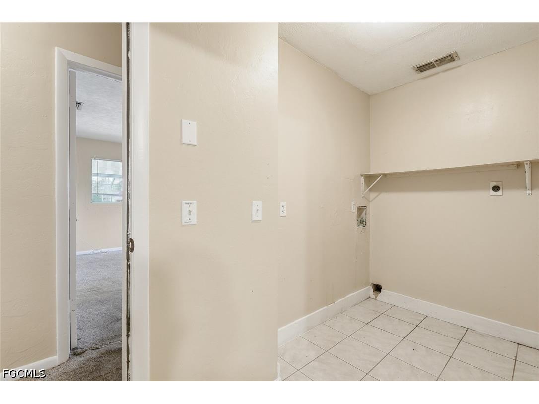 906 Wells Avenue Lehigh Acres FL 33972 2026027642 image30