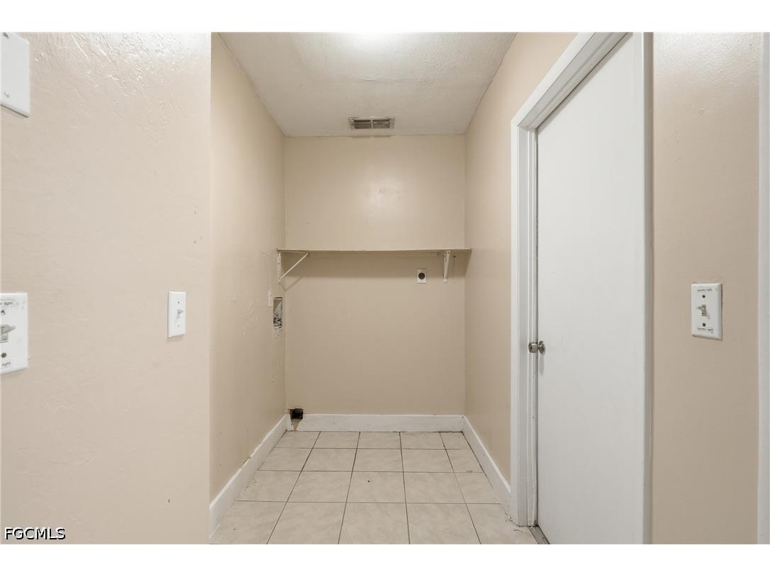 906 Wells Avenue Lehigh Acres FL 33972 2026027642 image31